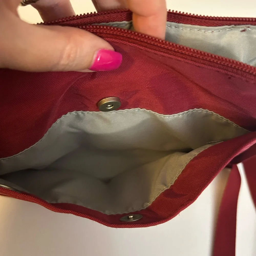 Calais Baggallini Red Crossbody Bag - Picture 12 of 12